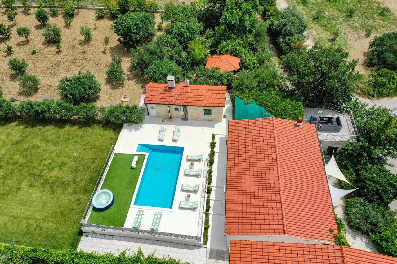 Home Away From Home With Outdoor Pool, Botanical Garden And A Beautiful Sea View Kaštela Exterior foto