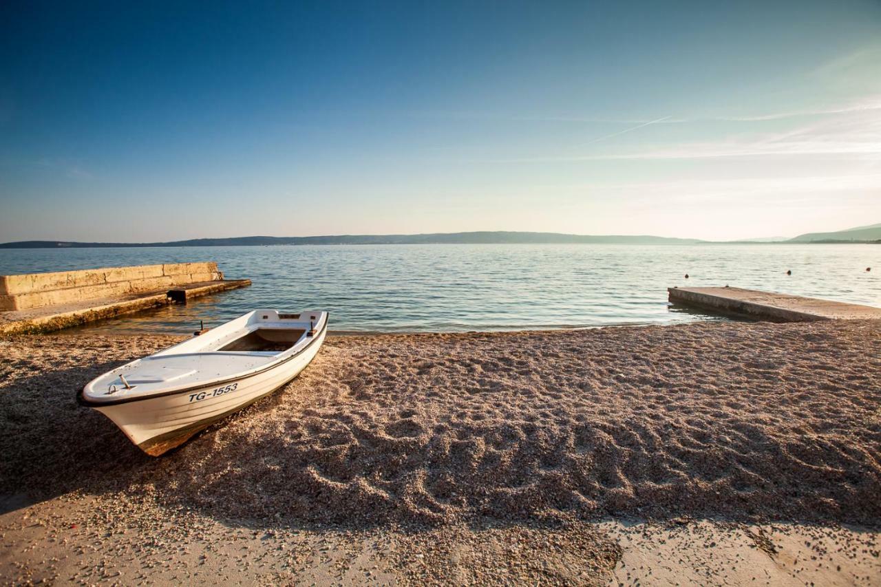 Home Away From Home With Outdoor Pool, Botanical Garden And A Beautiful Sea View Kaštela Exterior foto